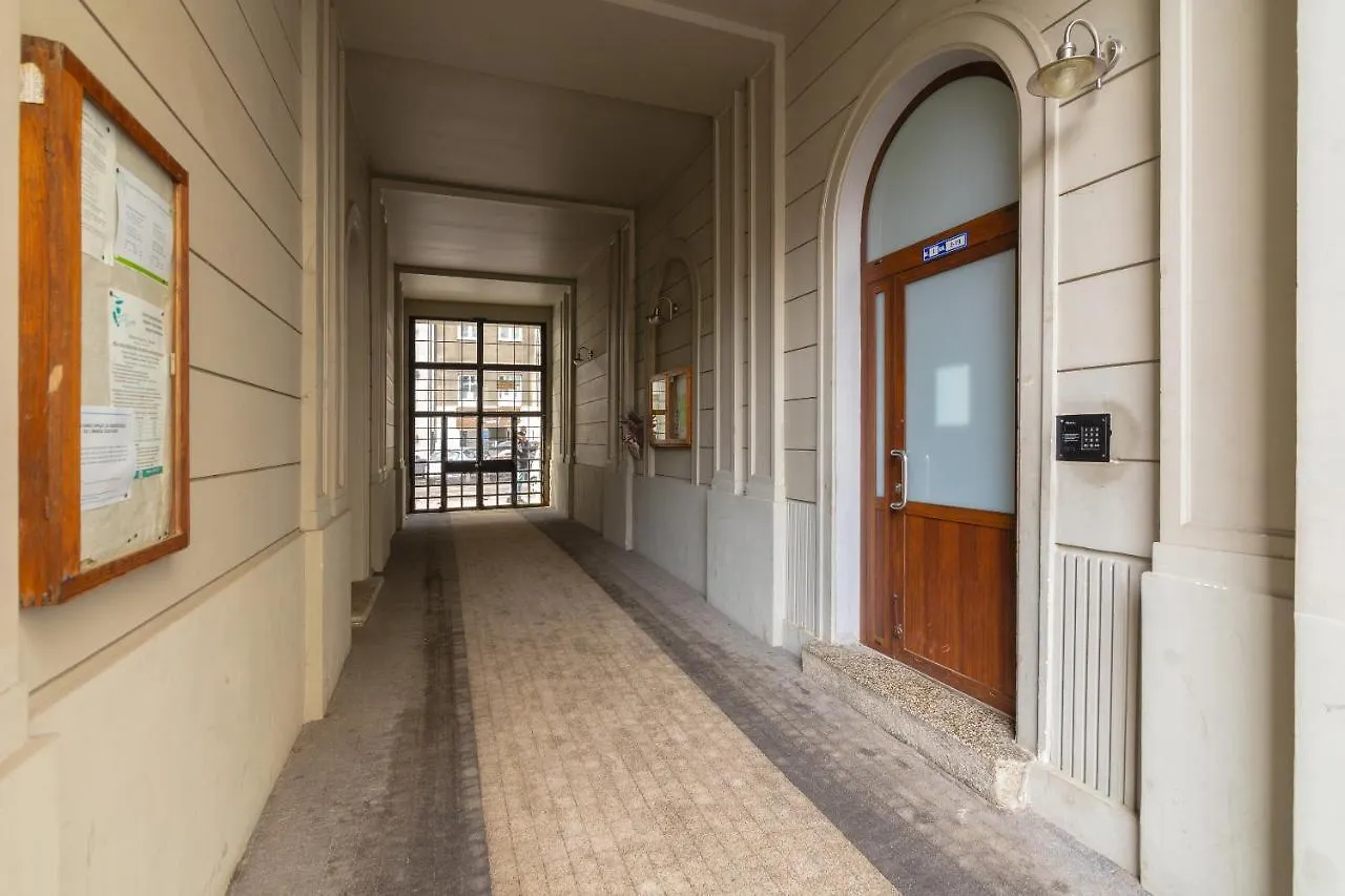 Metro Politechnika Vintage Apartment 바르샤바