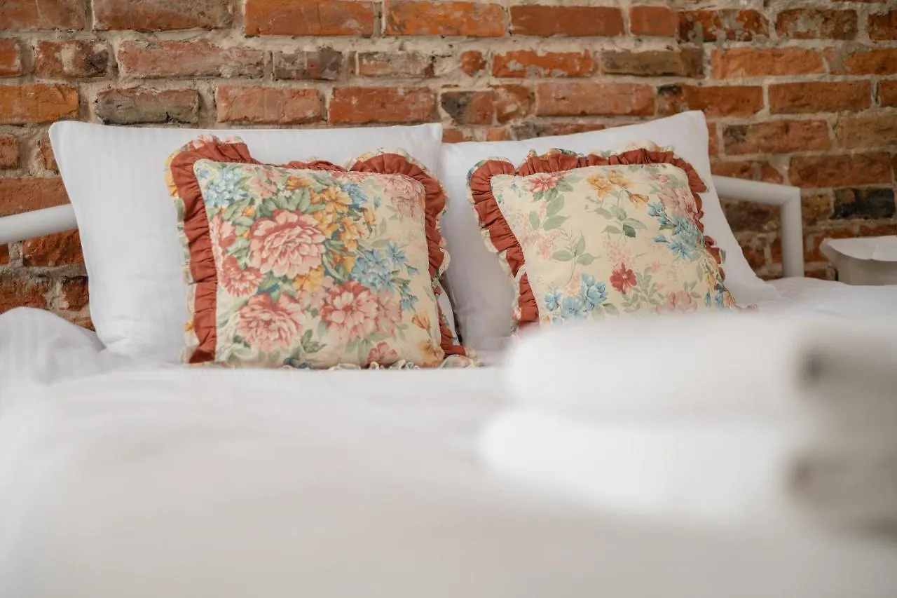 Metro Politechnika Vintage Apartment ワルシャワ
